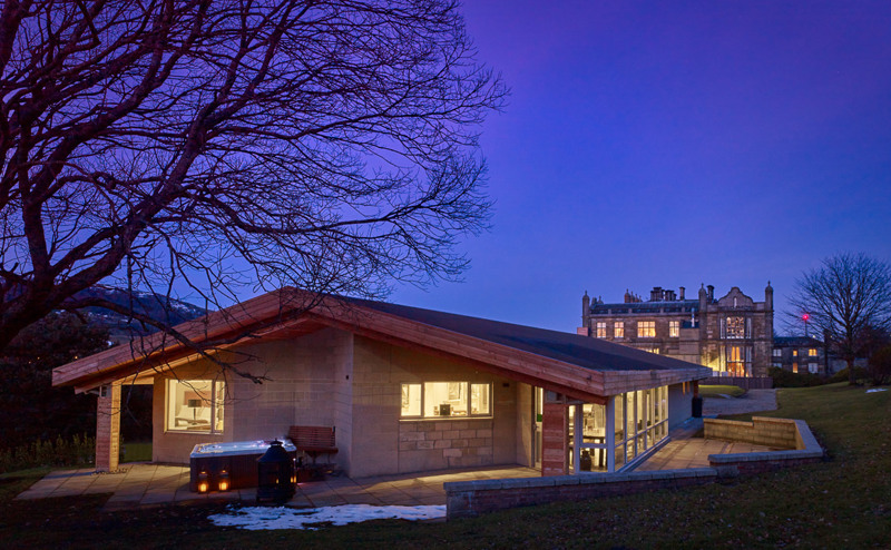 Lodge Exterior (1)